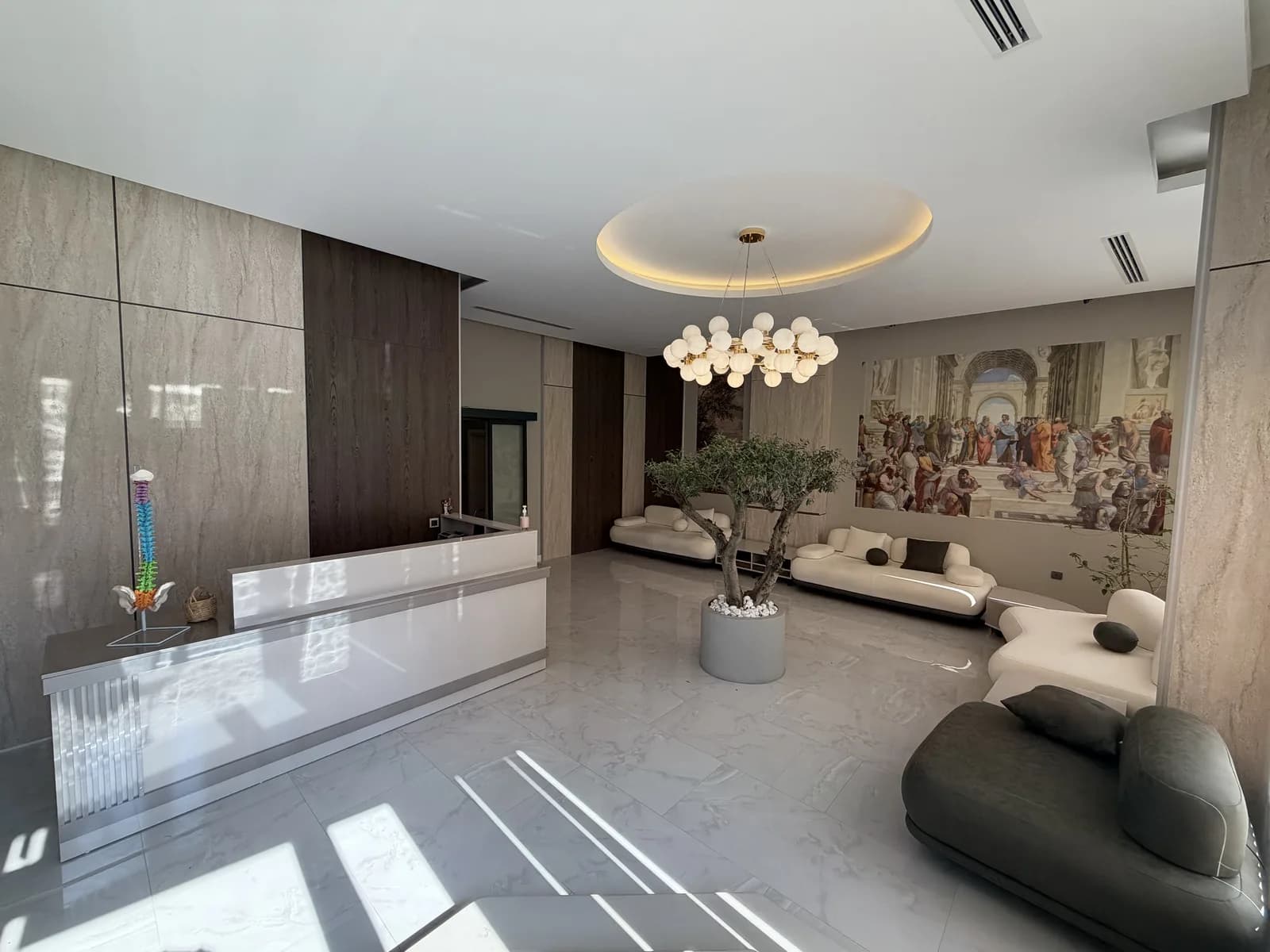 Kliniğin karşılama ve bekleme alanı — Fethiye Mahallesi, Nilüfer/Bursa